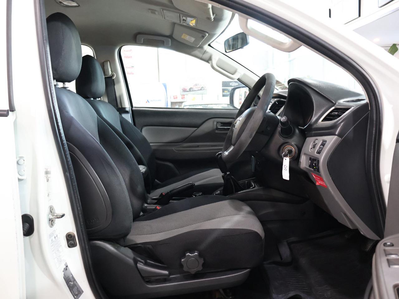 2017 Mitsubishi Triton