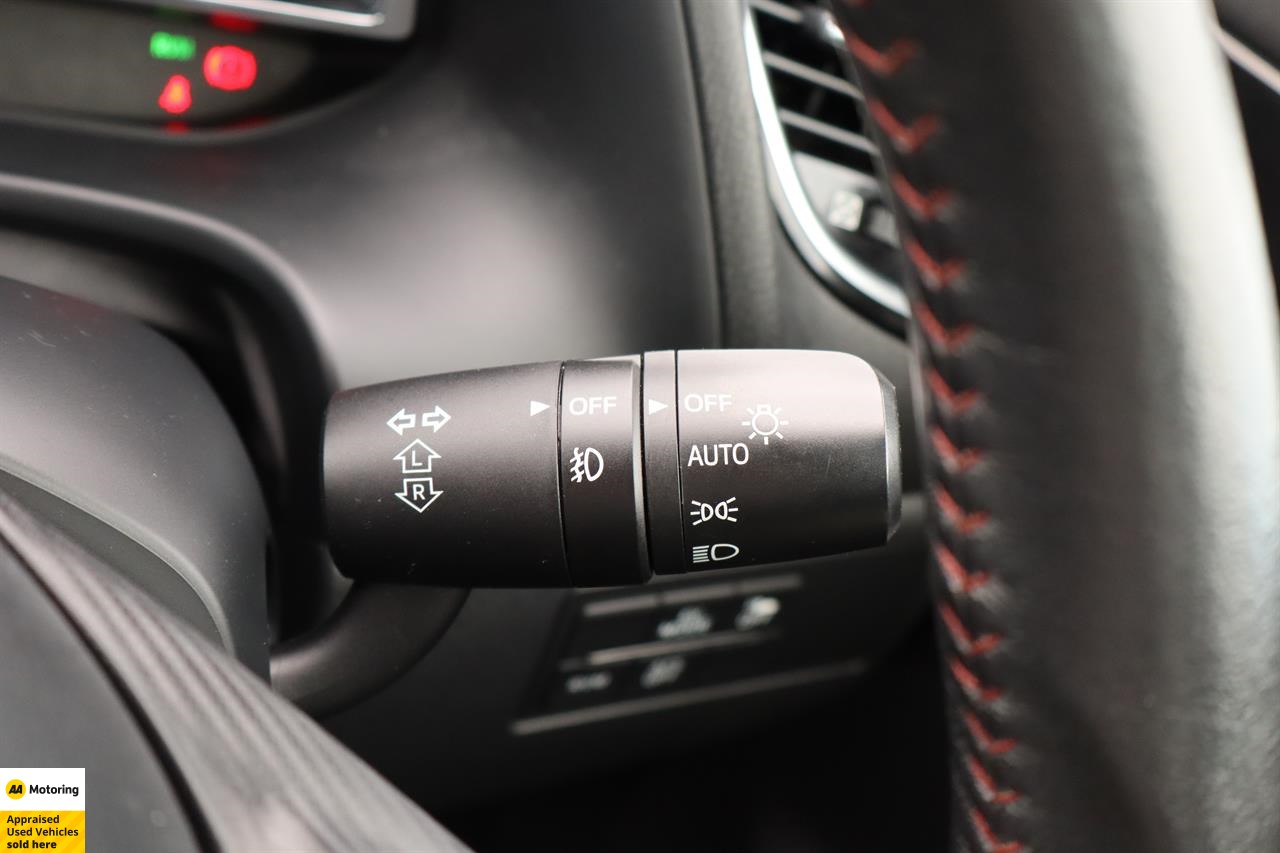 2015 Mazda Axela