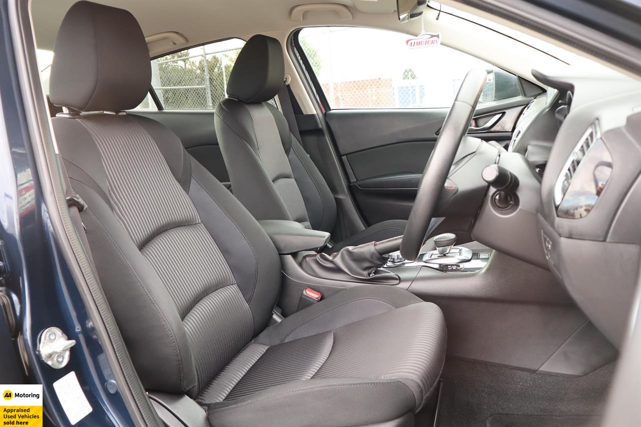 2015 Mazda Axela