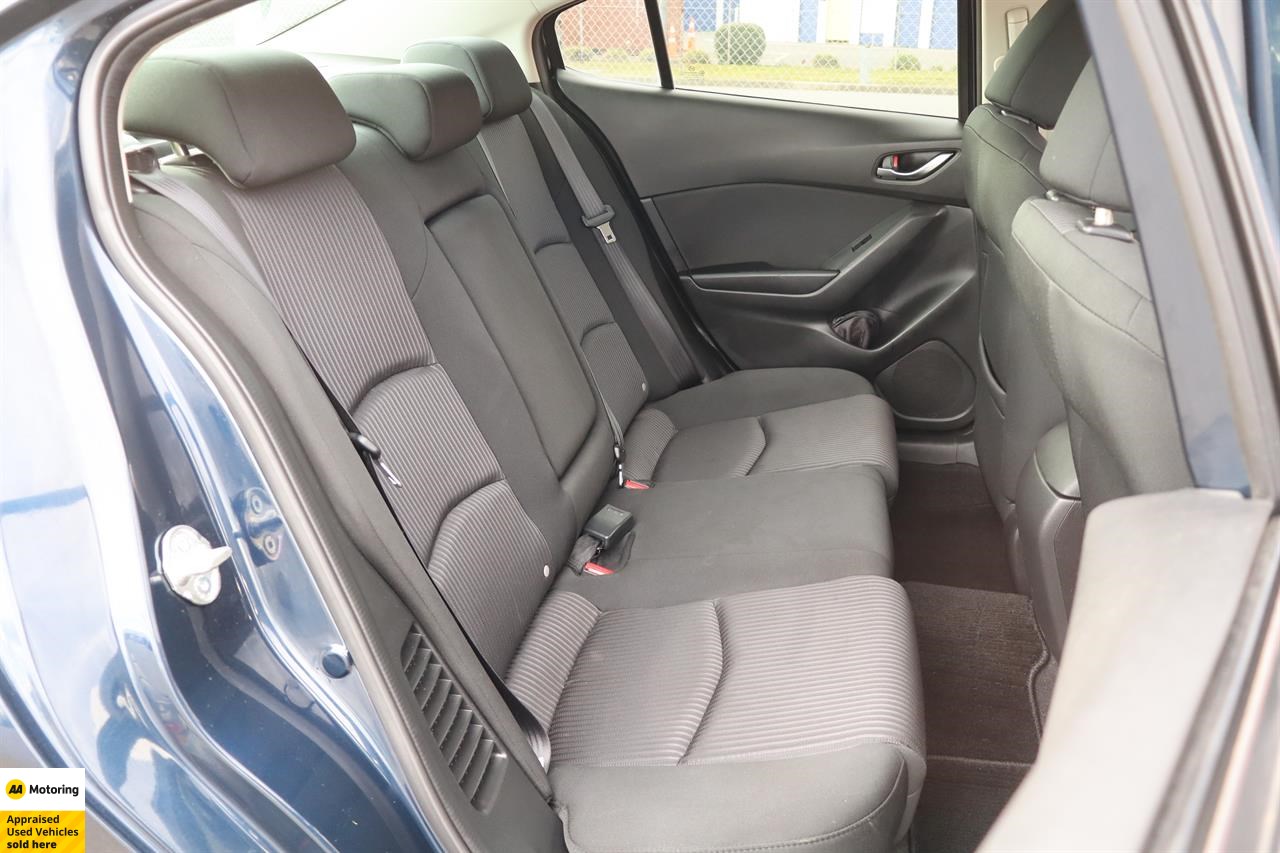 2015 Mazda Axela