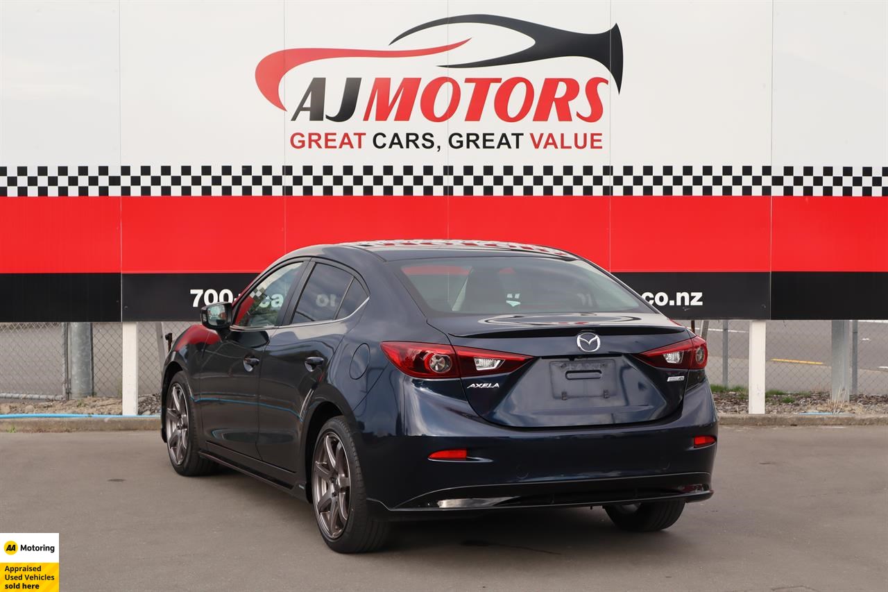 2015 Mazda Axela