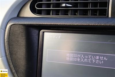 2012 Toyota Aqua - Thumbnail