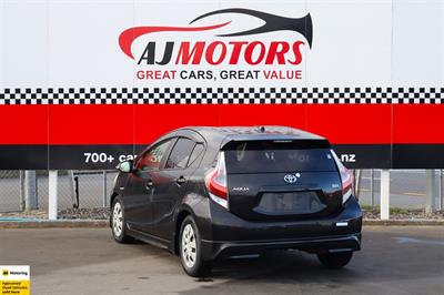 2012 Toyota Aqua - Thumbnail