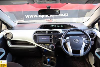 2012 Toyota Aqua - Thumbnail