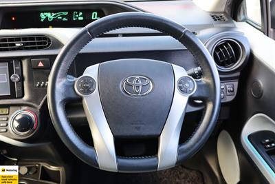 2012 Toyota Aqua - Thumbnail
