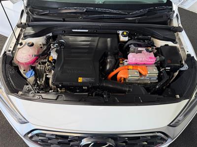 2022 Hyundai IONIQ - Thumbnail