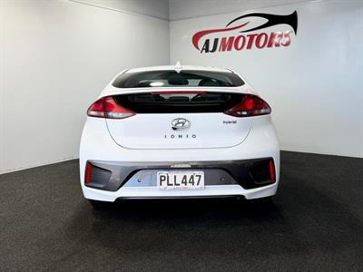 2022 Hyundai IONIQ - Thumbnail
