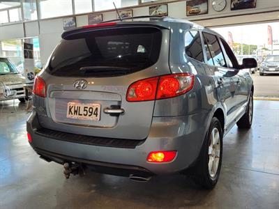 2009 Hyundai Santa Fe - Thumbnail