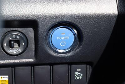 2014 Toyota Sai - Thumbnail