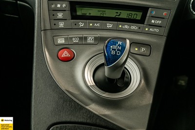 2015 Toyota Prius - Thumbnail