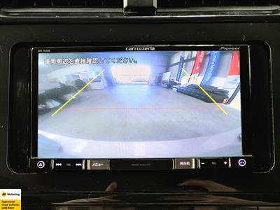 2017 Toyota Prius - Thumbnail