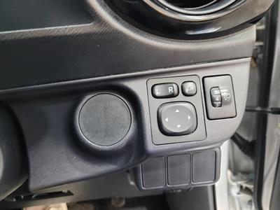 2017 Toyota Aqua - Thumbnail