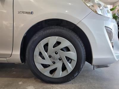 2017 Toyota Aqua - Thumbnail