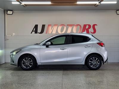 2017 Mazda Demio - Thumbnail