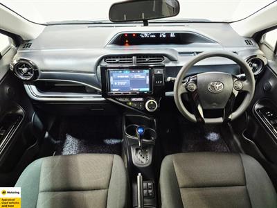 2017 Toyota Aqua - Thumbnail