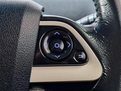 2016 Toyota Prius - Thumbnail