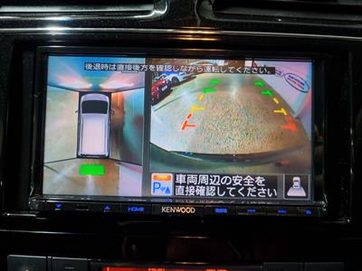 2015 Nissan Serena - Thumbnail