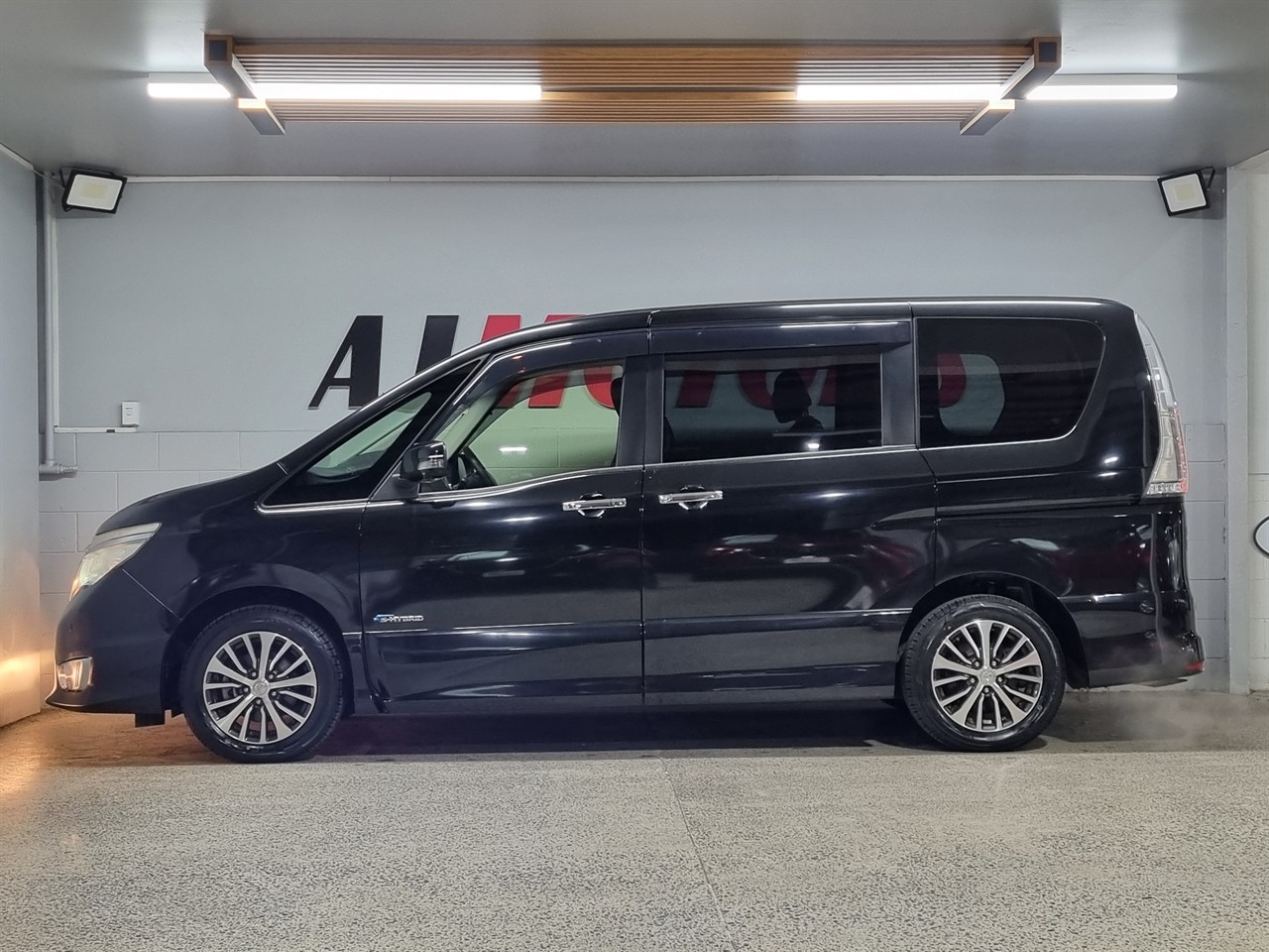 2015 Nissan Serena