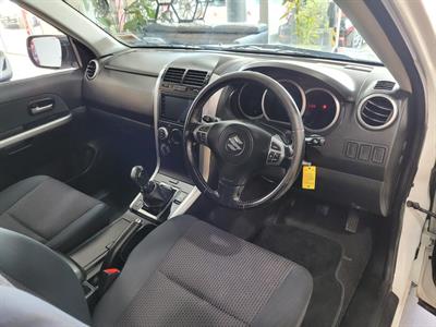 2014 Suzuki Grand Vitara - Thumbnail