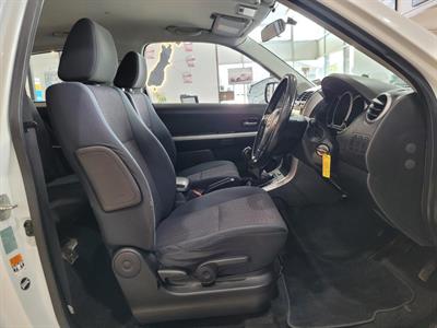 2014 Suzuki Grand Vitara - Thumbnail