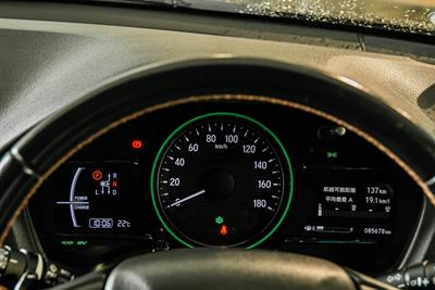 2017 Honda Vezel - Thumbnail