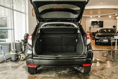 2017 Honda Vezel - Thumbnail