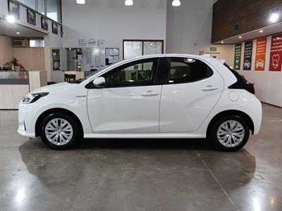2021 Toyota Yaris - Thumbnail
