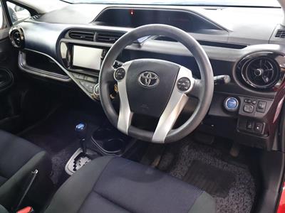 2015 Toyota Aqua - Thumbnail
