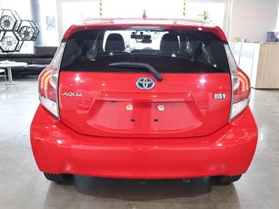 2015 Toyota Aqua - Thumbnail
