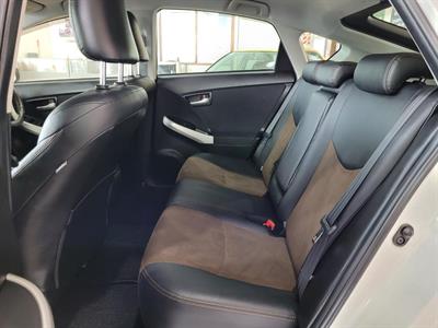 2013 Toyota Prius - Thumbnail