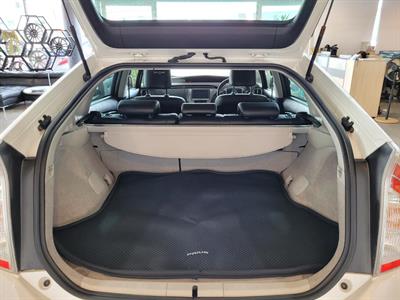 2013 Toyota Prius - Thumbnail