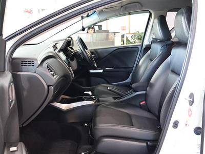 2015 Honda Grace - Thumbnail