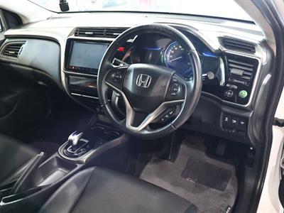 2015 Honda Grace - Thumbnail
