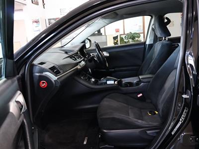 2011 Lexus CT 200h - Thumbnail