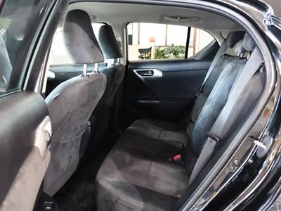 2011 Lexus CT 200h - Thumbnail