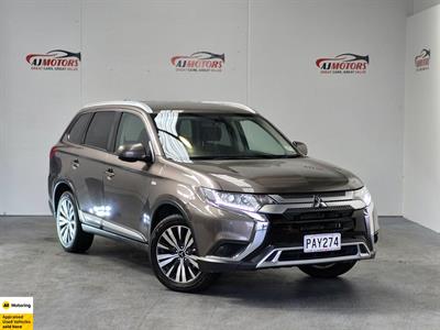 2022 Mitsubishi Outlander - Thumbnail