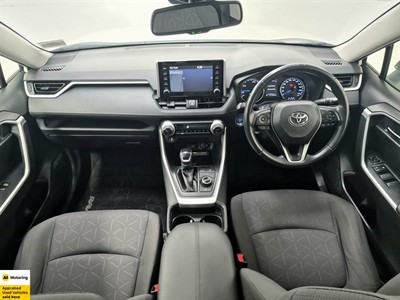 2020 Toyota RAV4 - Thumbnail