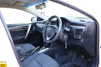 2017 Toyota Corolla - Thumbnail