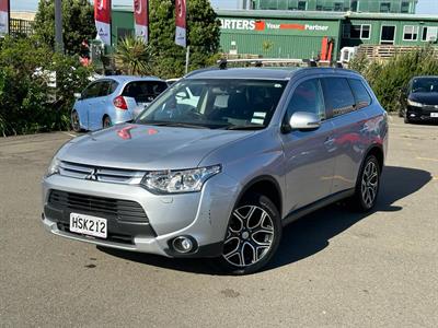 2014 Mitsubishi Outlander - Thumbnail