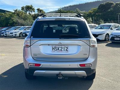 2014 Mitsubishi Outlander - Thumbnail