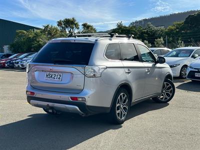 2014 Mitsubishi Outlander - Thumbnail