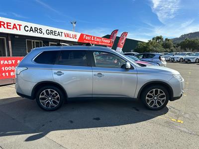 2014 Mitsubishi Outlander - Thumbnail