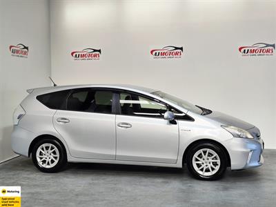 2013 Toyota Prius - Thumbnail