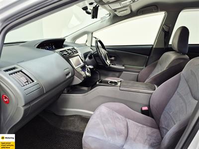 2013 Toyota Prius - Thumbnail