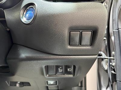 2018 Toyota C-HR - Thumbnail