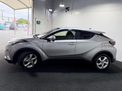 2018 Toyota C-HR - Thumbnail