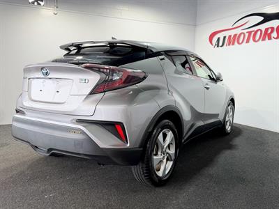2018 Toyota C-HR - Thumbnail