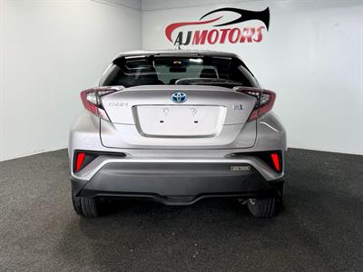 2018 Toyota C-HR - Thumbnail