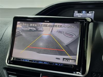 2015 Toyota Esquire - Thumbnail