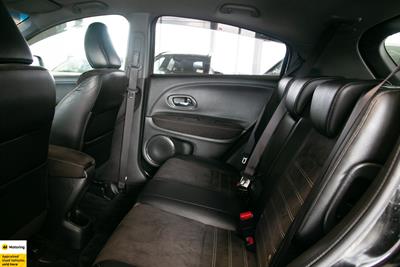 2017 Honda Vezel - Thumbnail